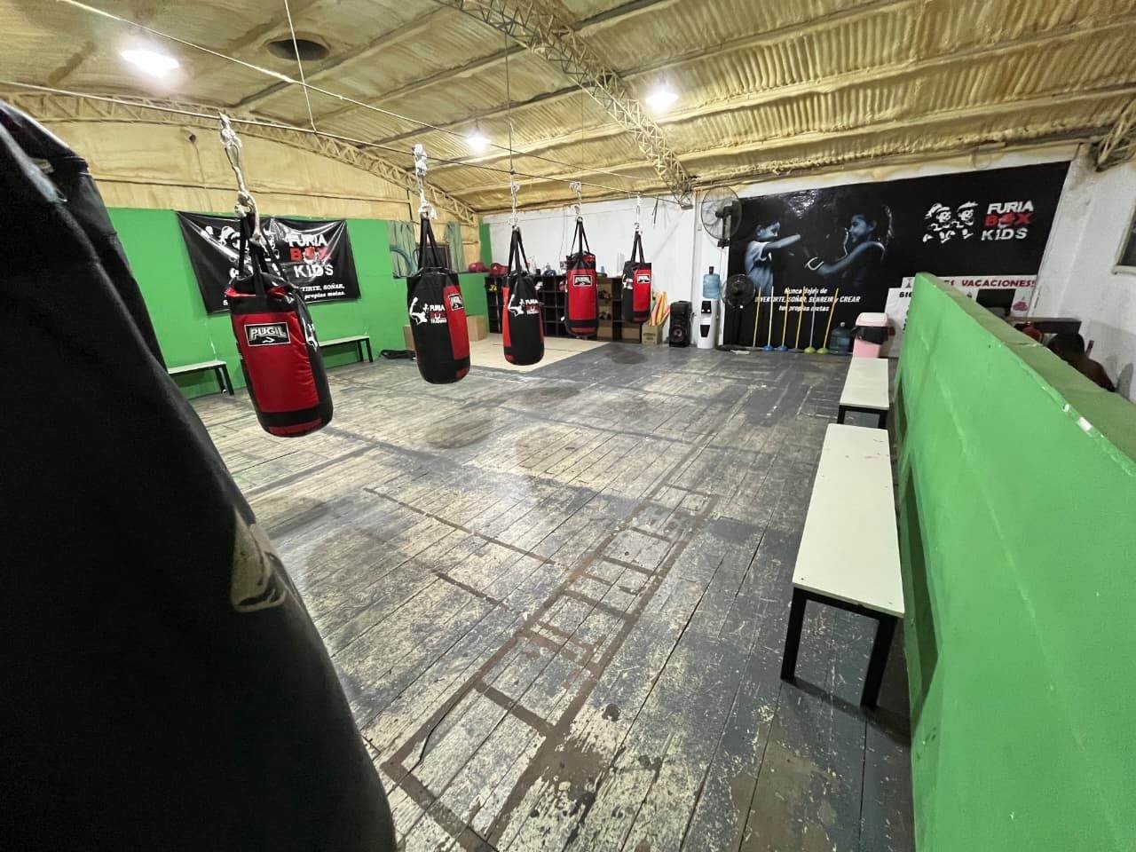 Amplio espacio de entrenamiento de furiabox