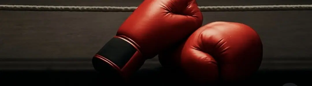 Guantes de boxeo rojos sobre el ring